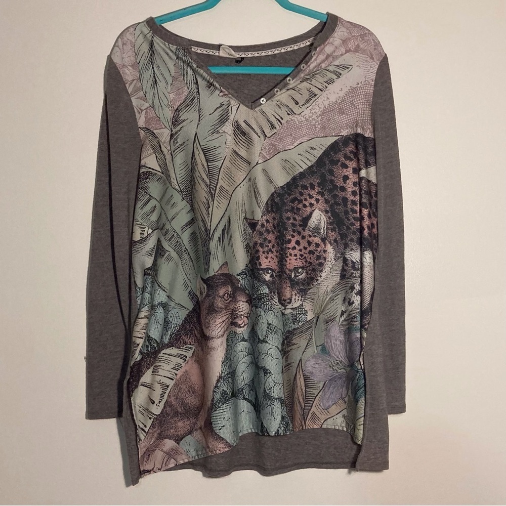 Anthropologie Akemi + Kin Top | Size M | Leopard Print | Long Sleeve‎ | Comfy
